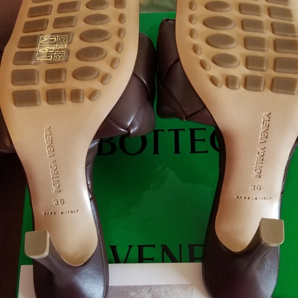 Authentic Bottega Veneta Lido Slides size 6/ IT 36 - Picture 4 of 7